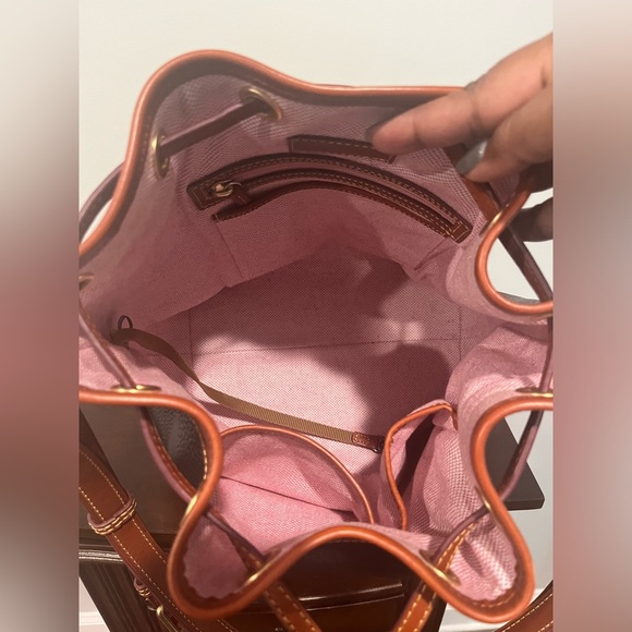 🖤 Authentic Dooney and Bourke Dillen Drawstring Bag 🖤 - Picture 10 of 13